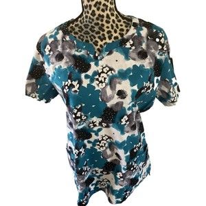 Tasha & Me Scrub Size L Bright Blue Green 3 Pocket Floral Short Sleeve Workwear